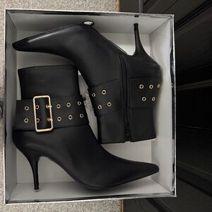 AZALEA WANG JOVANI BLACK BUCKLE BOOTIE